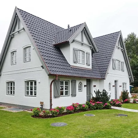 Prázdninový dům Haus Lee *